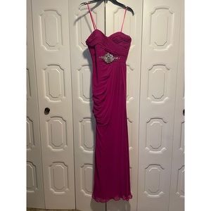 Magenta Adriana Papell prom dress - size 6